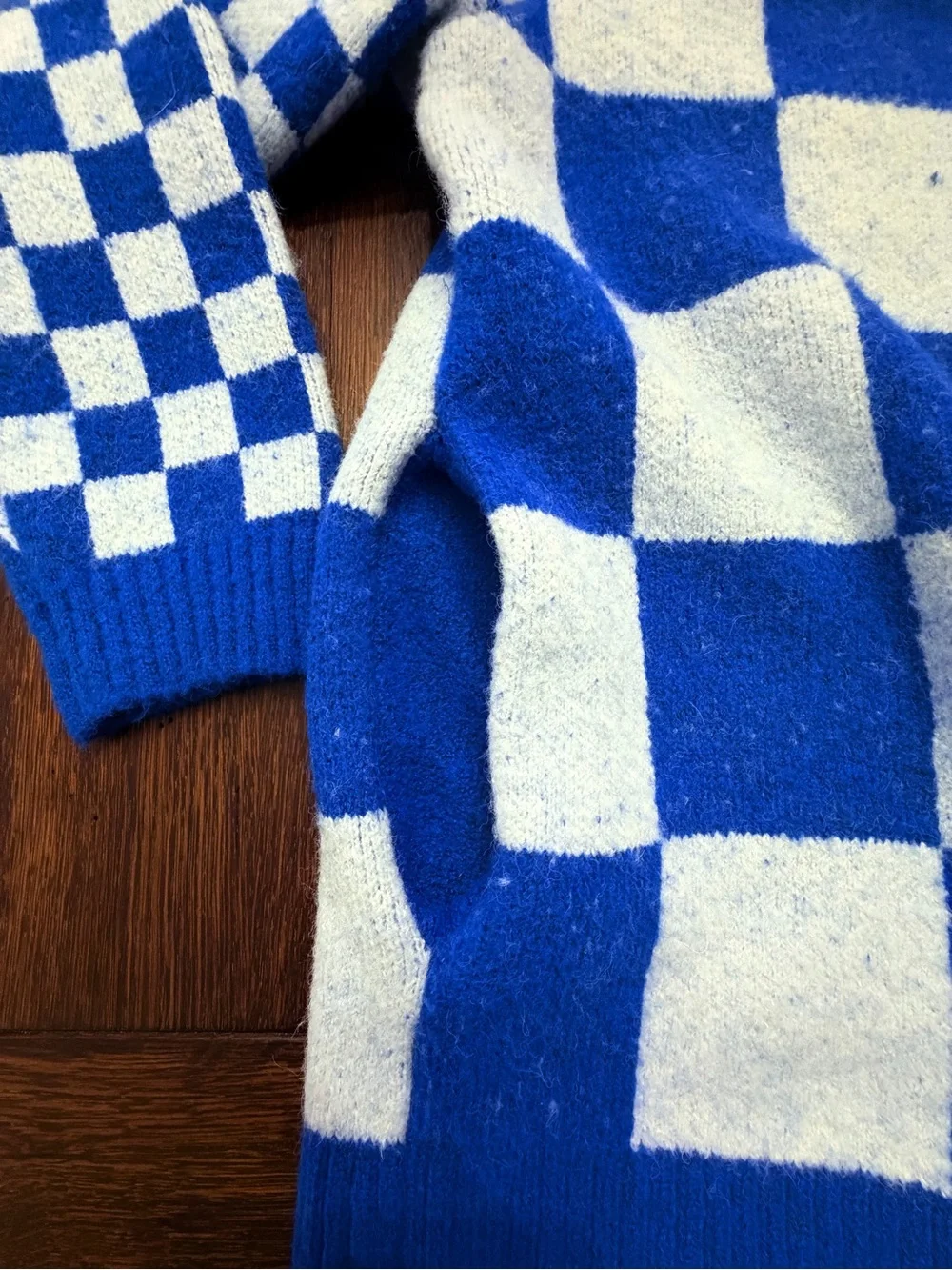 Vans Blue and White Checkerboard Cardigan Sweater with pockets size Large